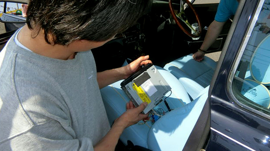 雨漏り・マフラーの爆音 - ローバーミニ・クラシックミニ専門店『キャメルオート』東京都八王子