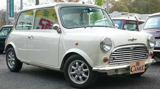 ローバーミニ・クラシックミニ専門店『キャメルオート』東京都八王子